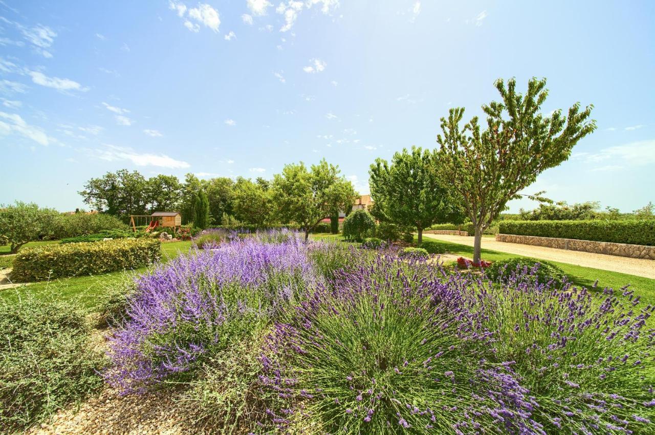 Villa Gardena Vrh  Exterior foto