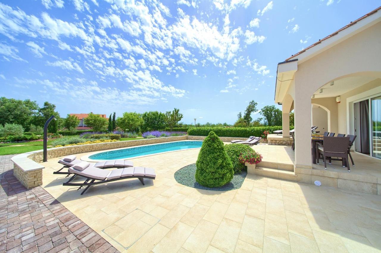 Villa Gardena Vrh  Exterior foto