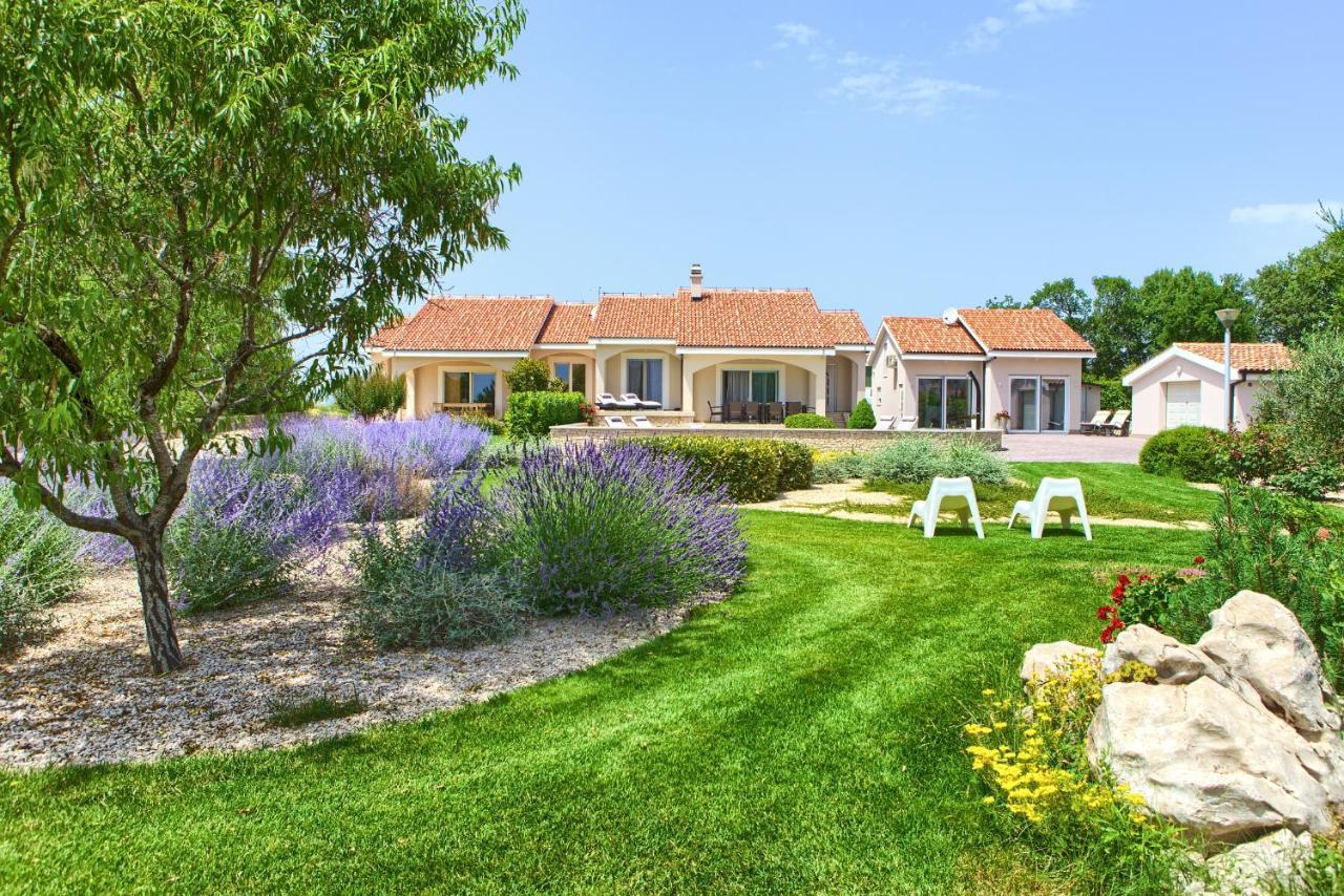 Villa Gardena Vrh  Exterior foto